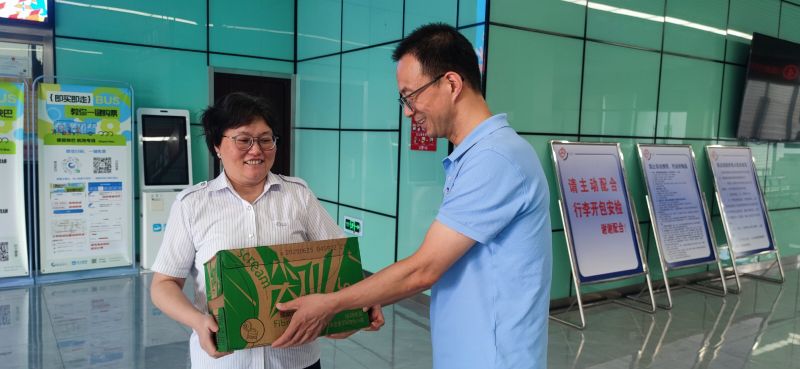 集團(tuán)公司開(kāi)展高溫慰問(wèn)